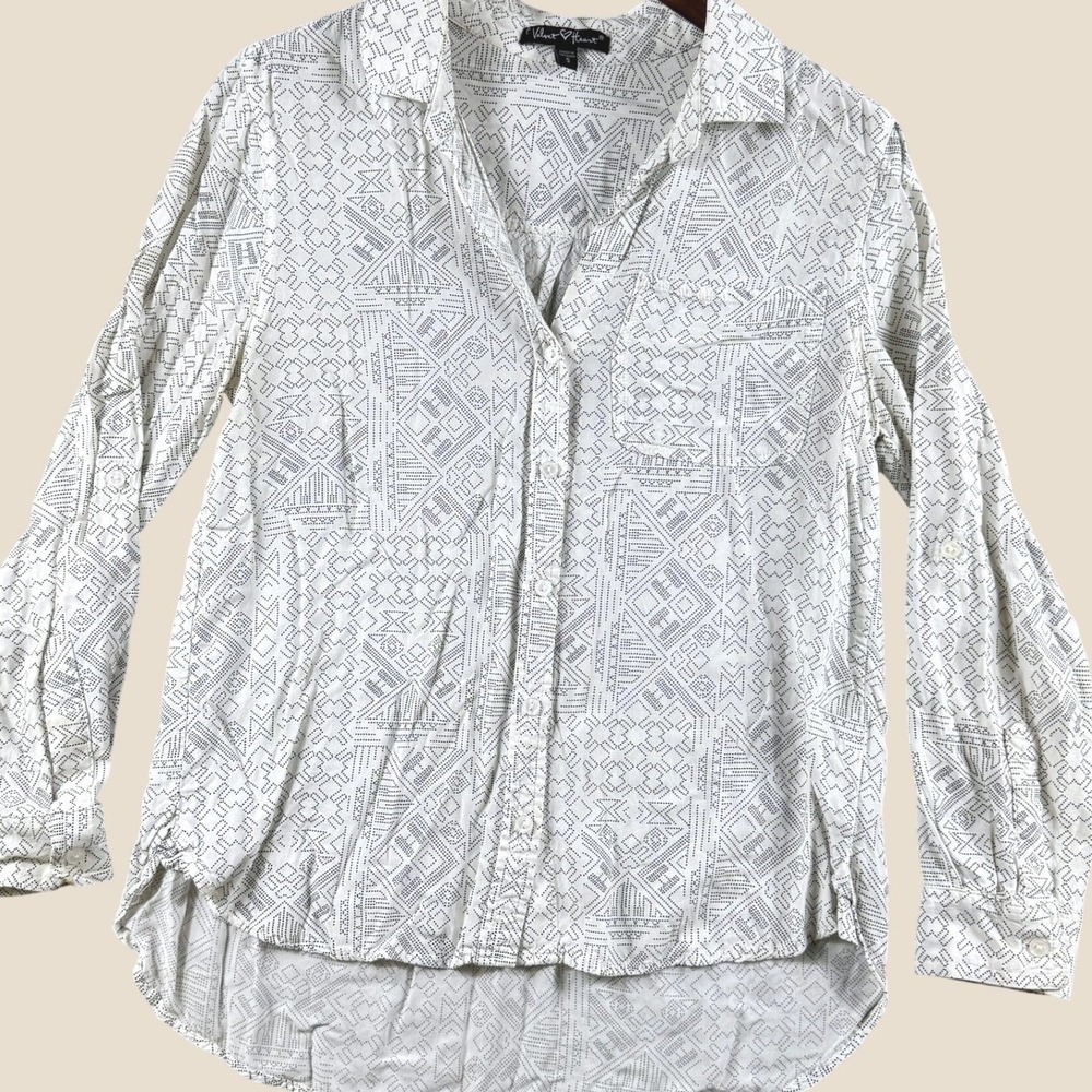 Velvet Heart Top Women S White Black Geometric Print Long Roll Tab Sleeve Blouse